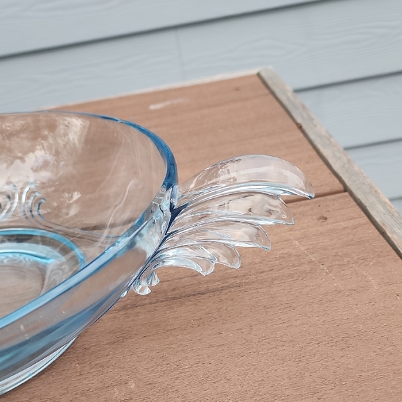 Elegant Blue Glass Serving Bowl*** - Picture 2 of 6